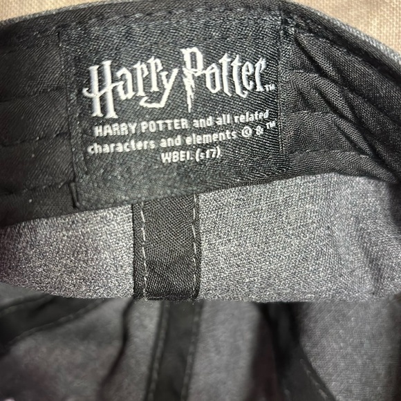 Hogwarts Harry Potter Hat Gender neutral - Picture 4 of 4
